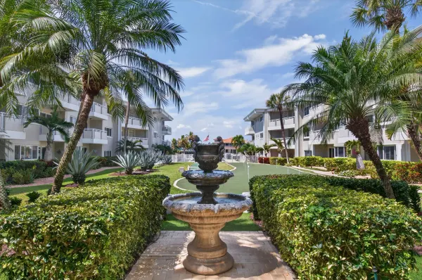 1198 Hillsboro Mile 324, Hillsboro Beach, FL 33062