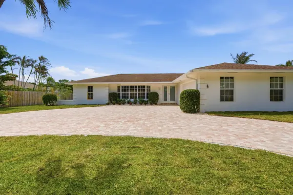 359 Country Club Drive, Tequesta, FL 33469
