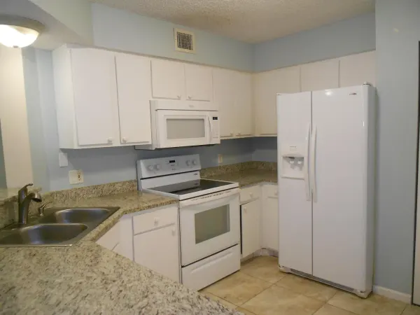300 Scotia Drive 203, Hypoluxo, FL 33462