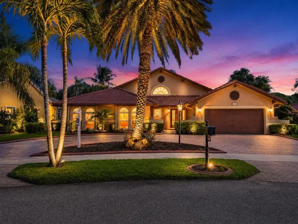 3104 Peachtree Circle, Davie, FL 33328