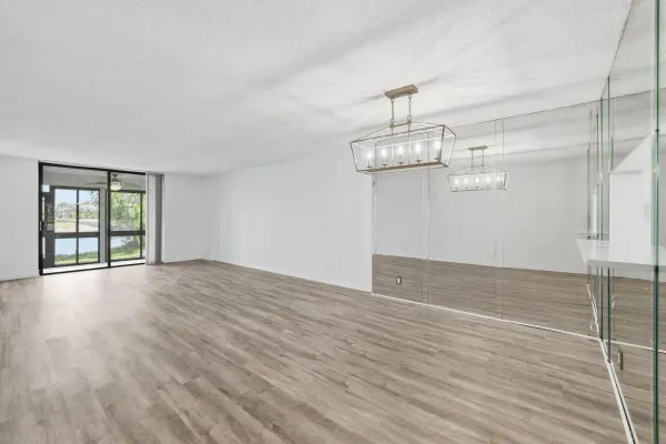 4725 E Lucerne Lakes Blvd Boulevard E 114, Lake Worth, FL 33467