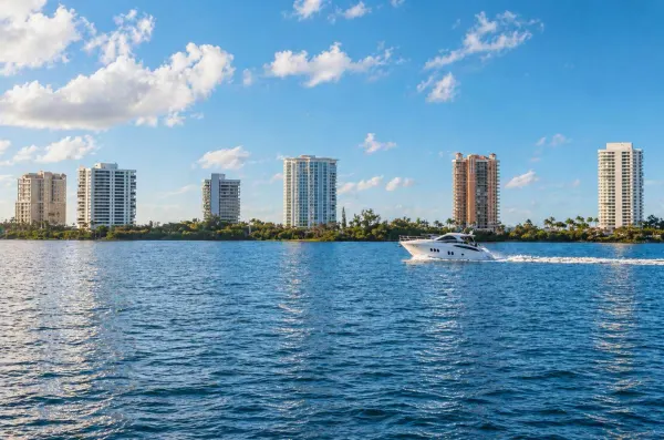 301 Lake Shore Drive 105, Lake Park, FL 33403