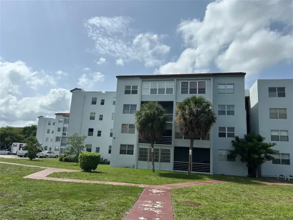 2860 Somerset Drive 311k, Lauderdale Lakes, FL 33311