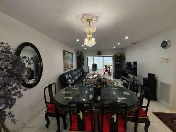 4706 NW 36th Street 605, Lauderdale Lakes, FL 33319