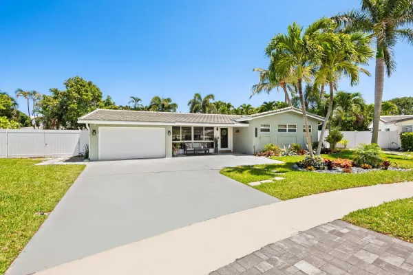 2650 NE 50th Street, Lighthouse Point, FL 33064