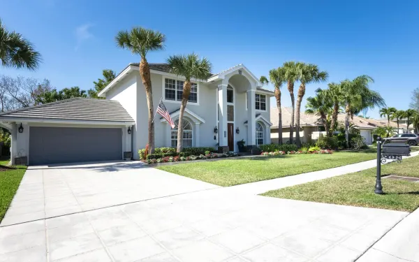 208 Longshore Drive, Jupiter, FL 33458