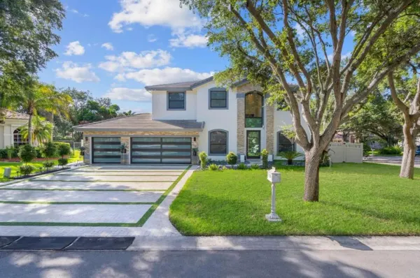 1254 NW 102nd Way, Coral Springs, FL 33071