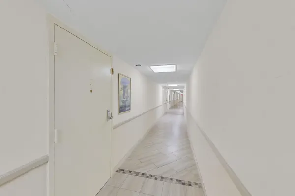 124 Lakeshore Drive G35, North Palm Beach, FL 33408