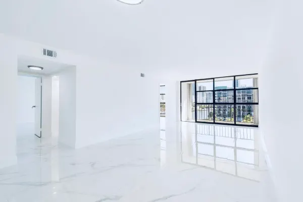 600 Parkview Drive 718, Hallandale Beach, FL 33009