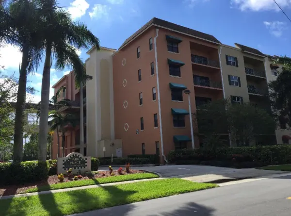 1610 Presidential Way B-305, West Palm Beach, FL 33401