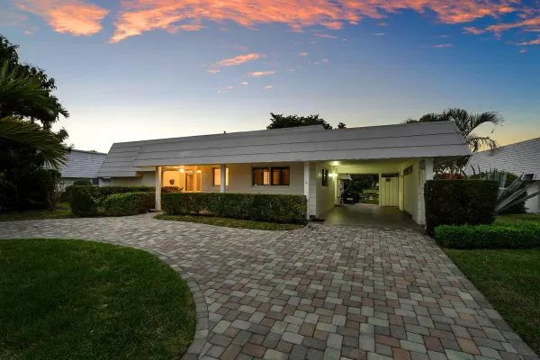 383 Villa Drive S, Atlantis, FL 33462