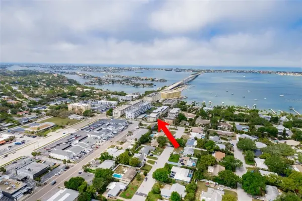147 Bluff View Drive, Unit 206, Belleair Bluffs, FL, 33770