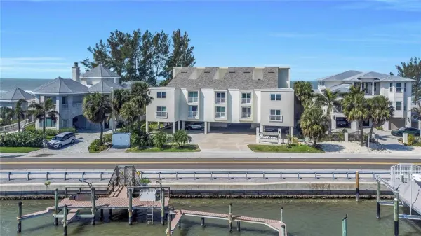 20204 Gulf Boulevard, Unit 9, Indian Shores, FL, 33785