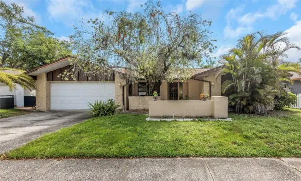 107 Country Villas Drive, Safety Harbor, FL, 34695