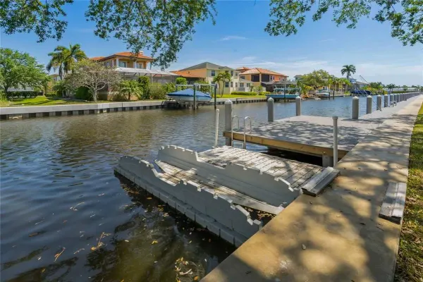 340 Moorings Cove Drive, Unit 3g, Tarpon Springs, FL, 34689