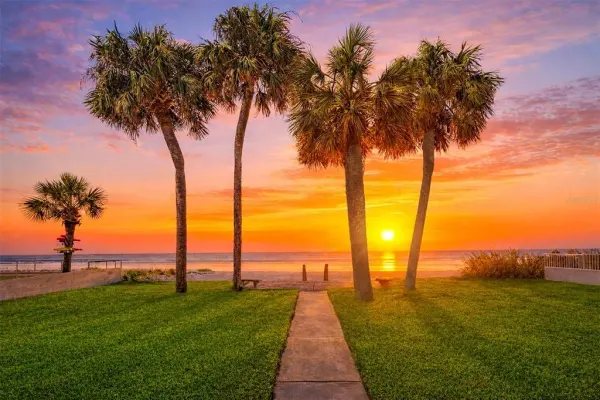18206 Sunset Boulevard, Redington Shores, FL, 33708