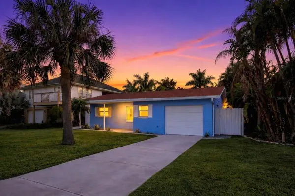 17734 1st Street E, Redington Shores, FL, 33708