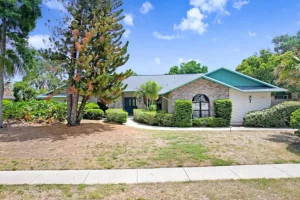 507 Sportsman Park Drive, Seffner, FL, 33584