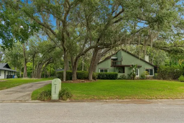 2525 Victarra Circle, Lutz, FL, 33559