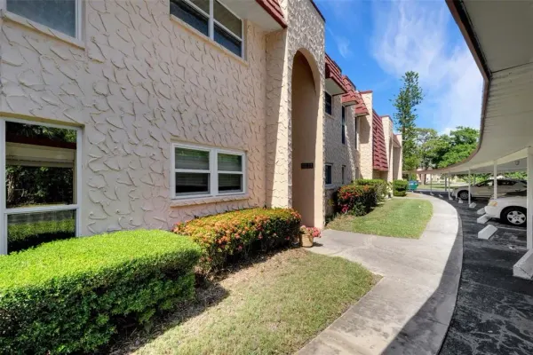 218 Dogwood Circle, Unit 218, Seminole, FL, 33777