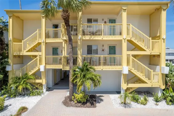 708 Gulf Boulevard, Unit D, Indian Rocks Beach, FL, 33785
